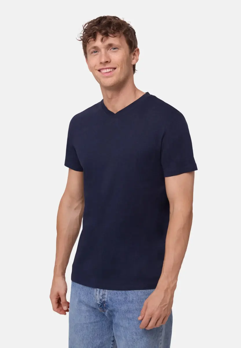 EASE V NECK T-SHIRT - Image 12
